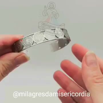 Video de Bracelete Prateado Medalhas de São Bento - INOX