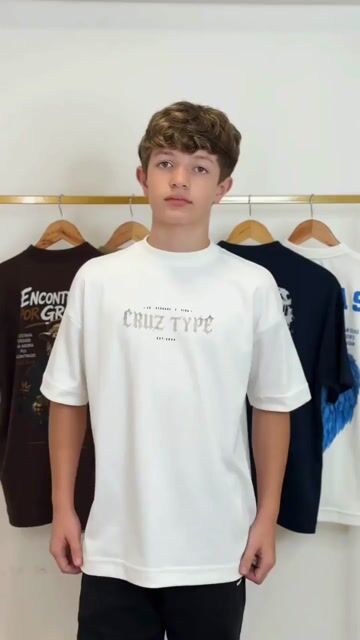 Vídeo de Camiseta Oversized Infantil Cristã "Salmos 91:4" Fé Verdade e Vida