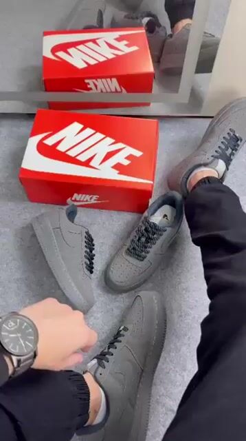 Video de Nike Air Force Cinza
