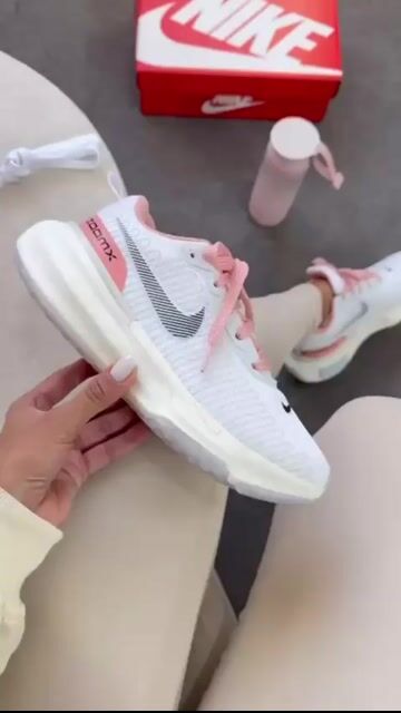 Video de Nike ZoomX Branco/Goiaba