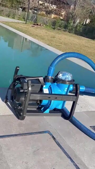 Video de Bomba Trineo Portátil para Barrefondo de Pileta 0,75 HP hasta 50.000 Lts con Carga Filtrante | Tienda Del Agua
