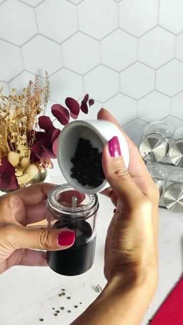 Video de Molinillo Pimienta 12,5 Cm Vidrio Acero Inox Hudson
