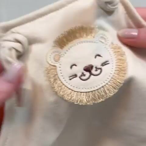 Video de Conjunto Bebê Menino Camiseta e Jardineira Leão