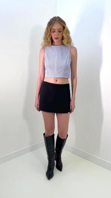 Video de Colete Cropped Com Zíper Tricoline