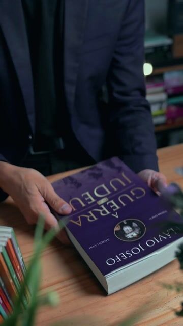 Vídeo de Livraria Cristã Com Cristo - Bíblias, livros evangélicos, vida cristã