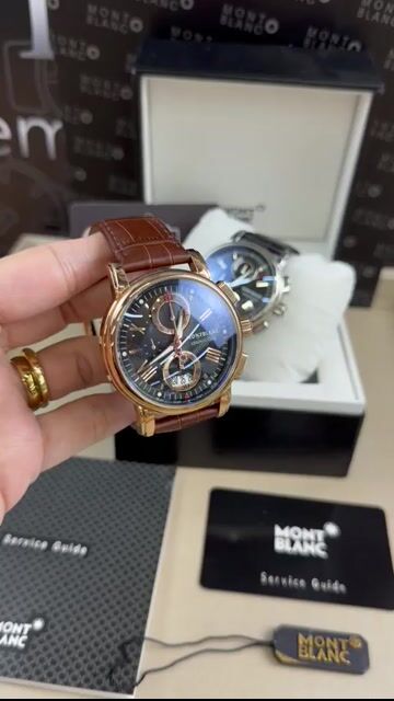 Video de Montblanc Chronograph 49mm - AÇO ROSÉ/MOSTRADOR PRETO - COURO