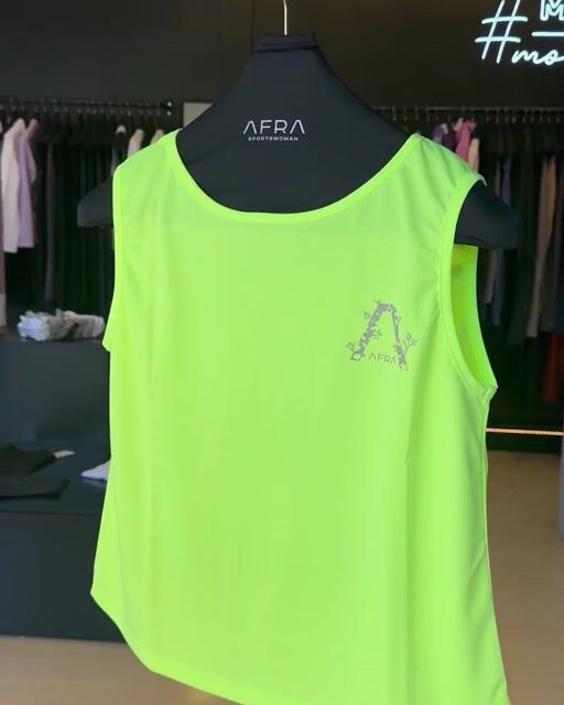 Video de MUSCULOSA PALOMA