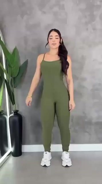 Video de Macacão em Poliamida Elegância e Conforto!