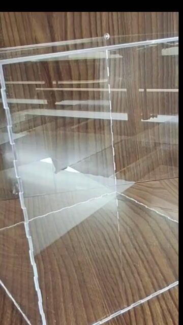 Video de CAIXA COM TAMPA BASCULANTE/DOBRADIÇA EM ACRILICO CRISTAL 20X20X20