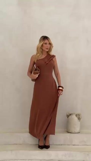 Video de Vestido Longo Um Ombro Com Babado - 215176