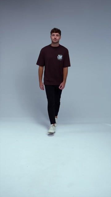 Vídeo de Camiseta Oversized Cristã "João 14:6" O Único Caminho Streetwear Exclusiva