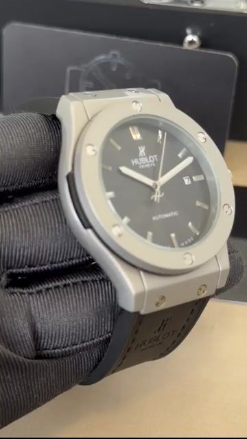 Video de Hublot Clasic Fusion 42mm - AÇO/MOSTRADOR PRETO - SILICONE