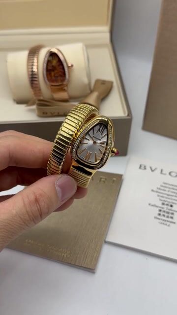 Video de Bvlgari Serpenti Tubogas 33mm - AÇO DOURADO/MOSTRADOR BRANCO