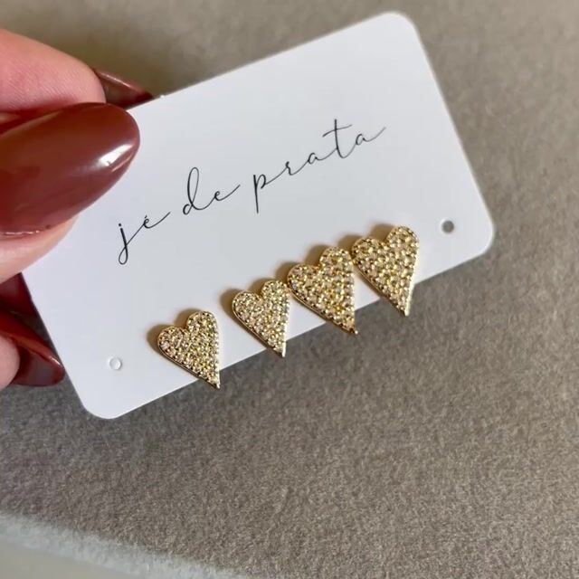 Video de Kit de brincos (duo) de coração cravejado banhado a ouro18k | Semijoia