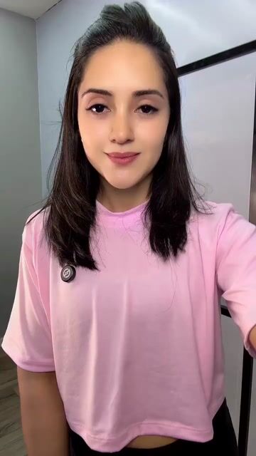 Video de LINDY | CROPPED