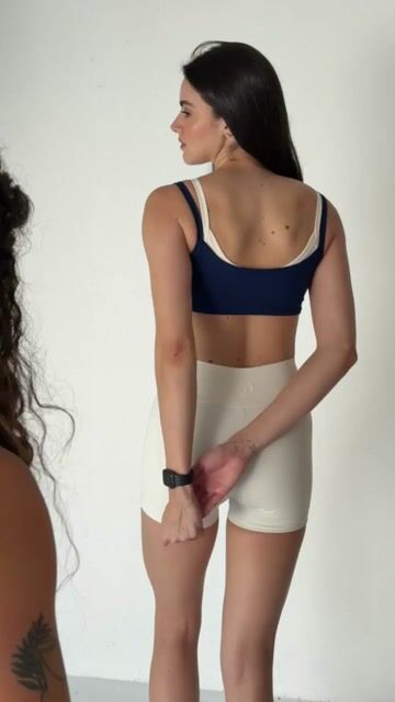 Vídeo de MINI SHORT ANA