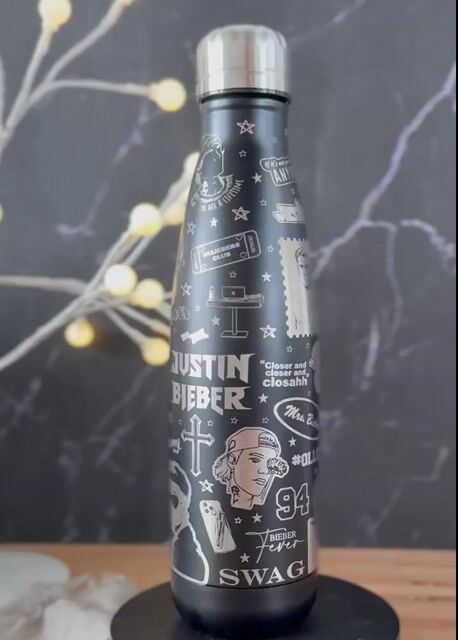 Video de BOTELLA ACERO INOXIDABLE 500/750 ml - FULL GRABADA - TEMÁTICA: JUSTIN BIEBER