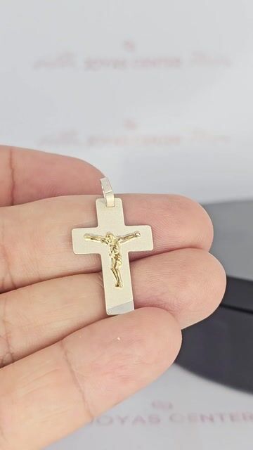 Video de Dije Cruz Plata Oro Con Cristo Relieve 18x28 Mm Mrt - C2404