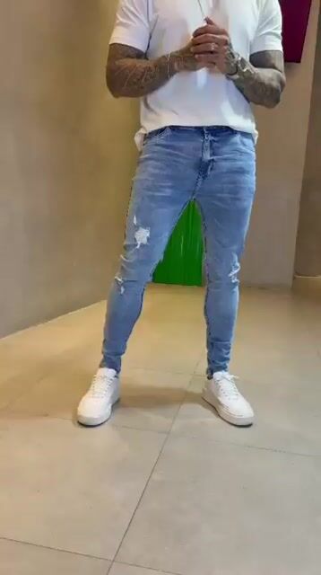 Video de Calça Super Skinny Clara Americano c/ Rasgo e Laser REF: 9167