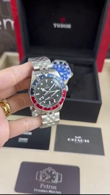 Video de Tudor Black Bay GMT Pepsi 41mm - AÇO/MOSTRADOR PRETO