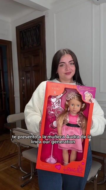 Video de Muñeca Audra con Joyas | 46 cms.