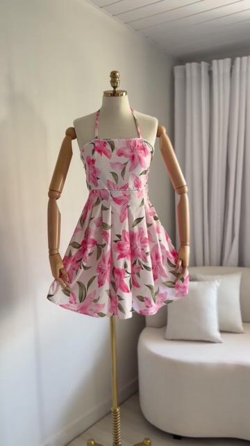Vídeo de Vestido Sofia Rosa Floral