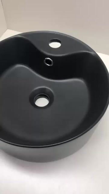 Vídeo de Cuba de Apoio Redonda Pérola Negra Premium em Porcelana Preto Fosco 36x36x14,5 cm - La Bella Griffe