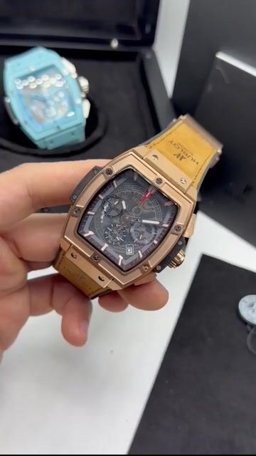 Video de Hublot spirit 42mm - AÇO ROSE/MOSTRADOR SKELETON PRETO - SILICONE E COURO (SENNA)