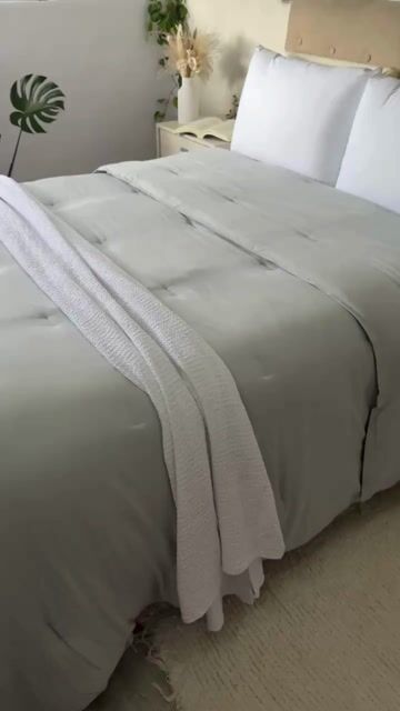 Video de SÍMIL PLUMÓN JUANCHI QUEEN GRIS CLARO
