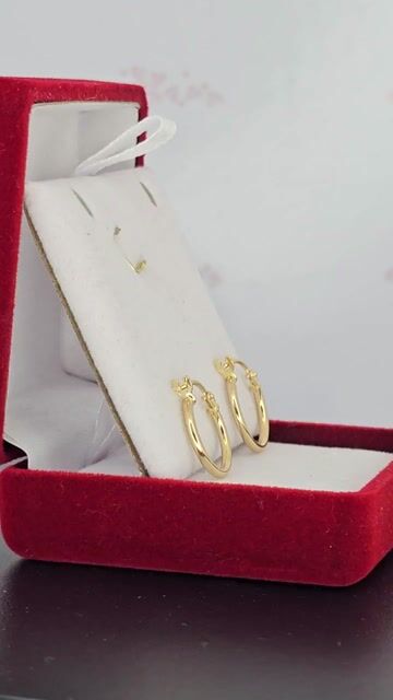 Video de Aros Oro 18k Italianos Argollas - 0.7 Gr 10 Mm Oi - C2379