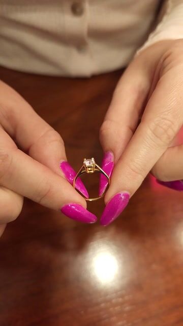 Video de Anillo Cintillo Solitario Oro 18k Con Piedra Tt - C2347