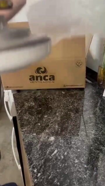 Video de Ventilador de techo blanco ANCA c/portapalas y palas metalicas. Diametro 1m