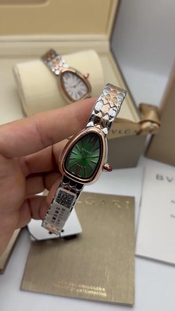 Video de Bvlgari Serpenti 29mm - AÇO COM ROSE/MOSTRADOR VERDE