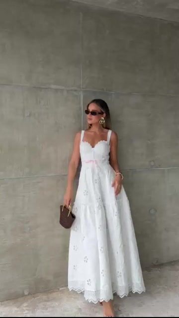 Video de VESTIDO OFF WHITE NAIARA - CLOUDE