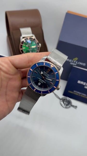 Video de Breitling Superocean 44mm - AÇO COM ROSE/MOSTRADOR AZUL