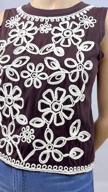 Video de Musculosa bordada Zinnia