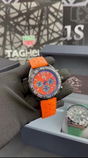 Video de Tag Heuer Fórmula 1 42mm - AÇO PRETO/MOSTRADOR PRETO - SILICONE