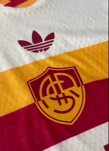 Video de CAMISETA 2026/27 ROMA SUPLENTE BLANCA - TELA JUGADOR