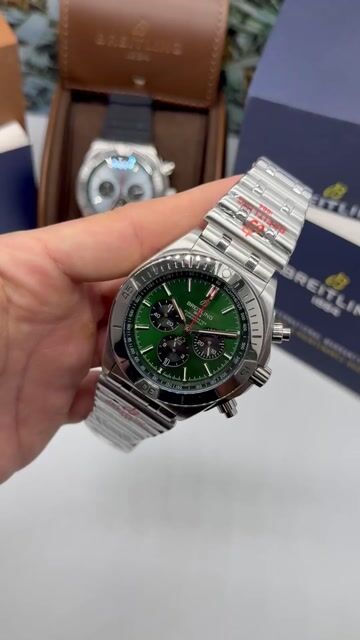 Video de Breitling Avenger Chronograph 44mm - AÇO/MOSTRADOR VERDE