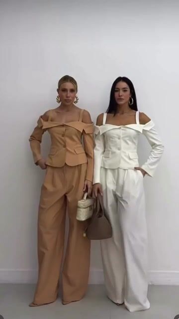 Video de Conjunto Blazer Cropped e Calça