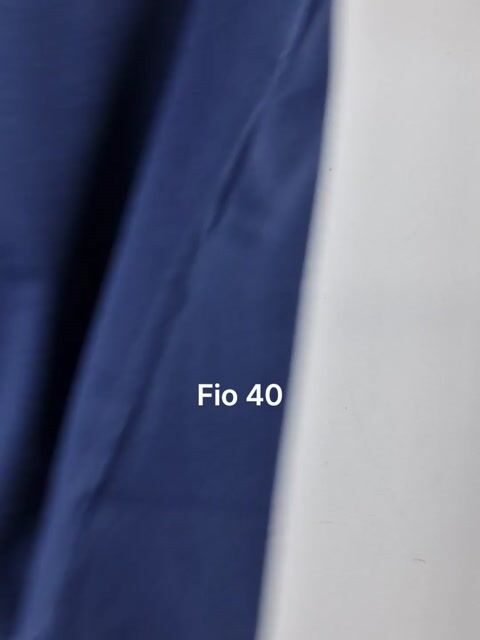 Vídeo de Camiseta Masculina Algodão com Elastano Gola Redonda