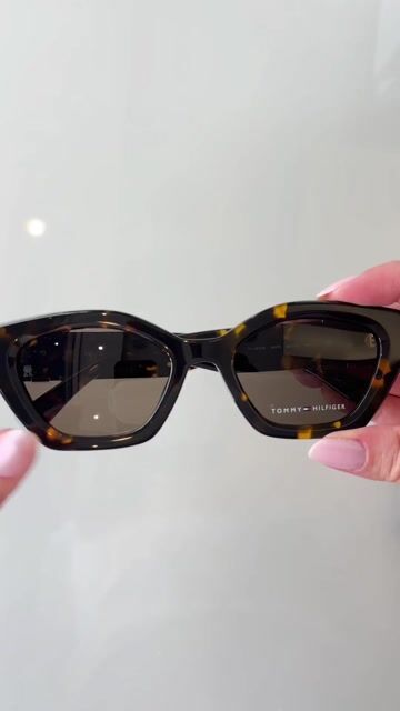 Vídeo de Tommy Hilfiger TH 1979/S - 086 70