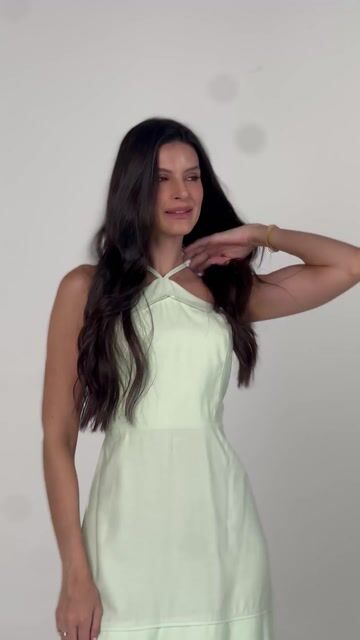 Vídeo de VESTIDO CURTO MANUELA