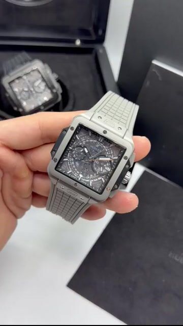 Video de Hublot Square Bang 44mm - AÇO/MOSTRADOR SKELETON PRETO - SILICONE