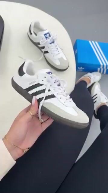Video de Adidas Samba OG Clássico - Couro
