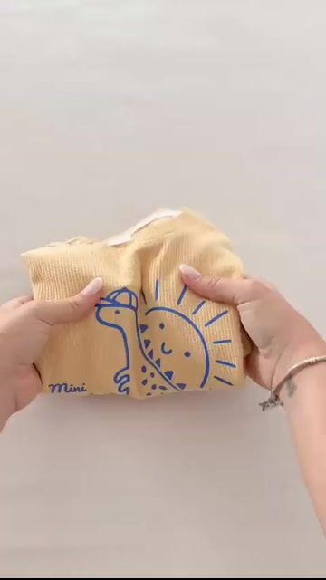 Video de MiniMomentos | Ropa Personalizada para Bebés · Envíos a todo Argentina