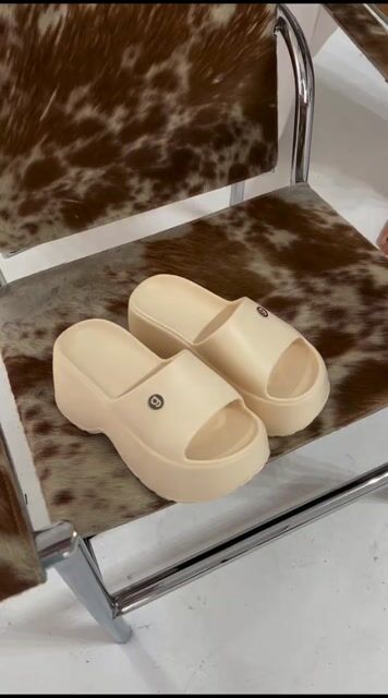 Video de Gomon Gummi Louis Beige x6 y x12