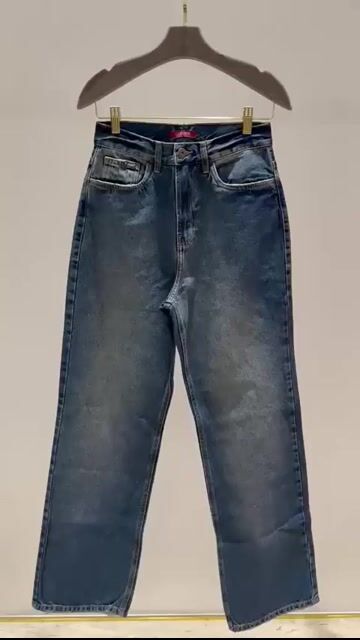Video de CALÇA JEANS JAMILE - CLOUDE