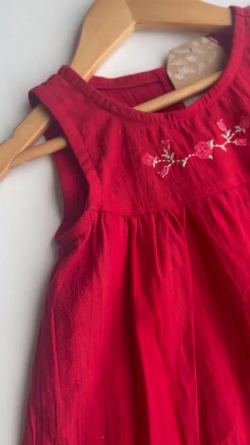 Video de VESTIDO CAROLA TUSOR BORDADO | 7740