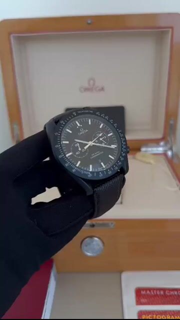 Video de Omega Speedmaster 44.6mm - AÇO/MOSTRADOR PRETO - NYLON